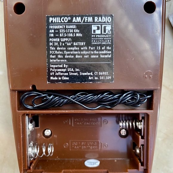 Vintage Philco Beach Boy Transistor Radio - Picture 5 of 8